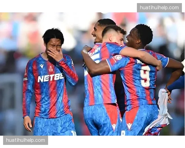 水晶宫主场球迷加持防守韧性 但进攻端临门一脚欠缺仅1次射正